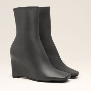 NWT- AMI BLACK LEATHER BICOLOR ANKLE BOOTS